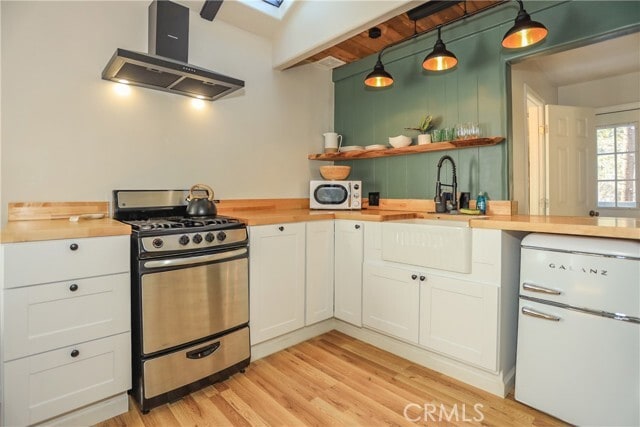 Building Photo - 325 Hilltop Ln