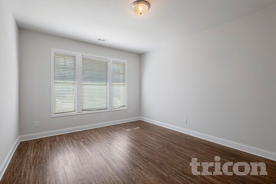 Building Photo - 4035 Evelyn View Ct