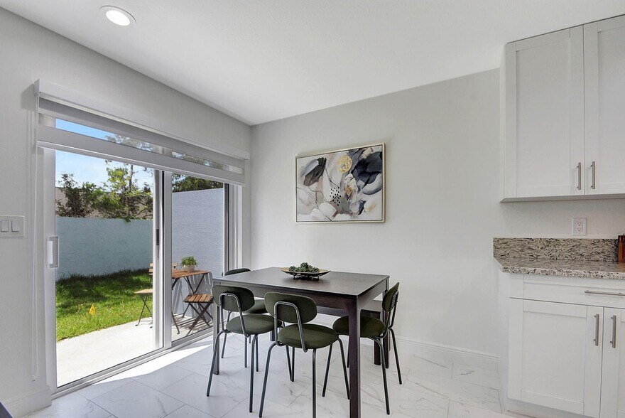 Building Photo - 3871 Patio Ct