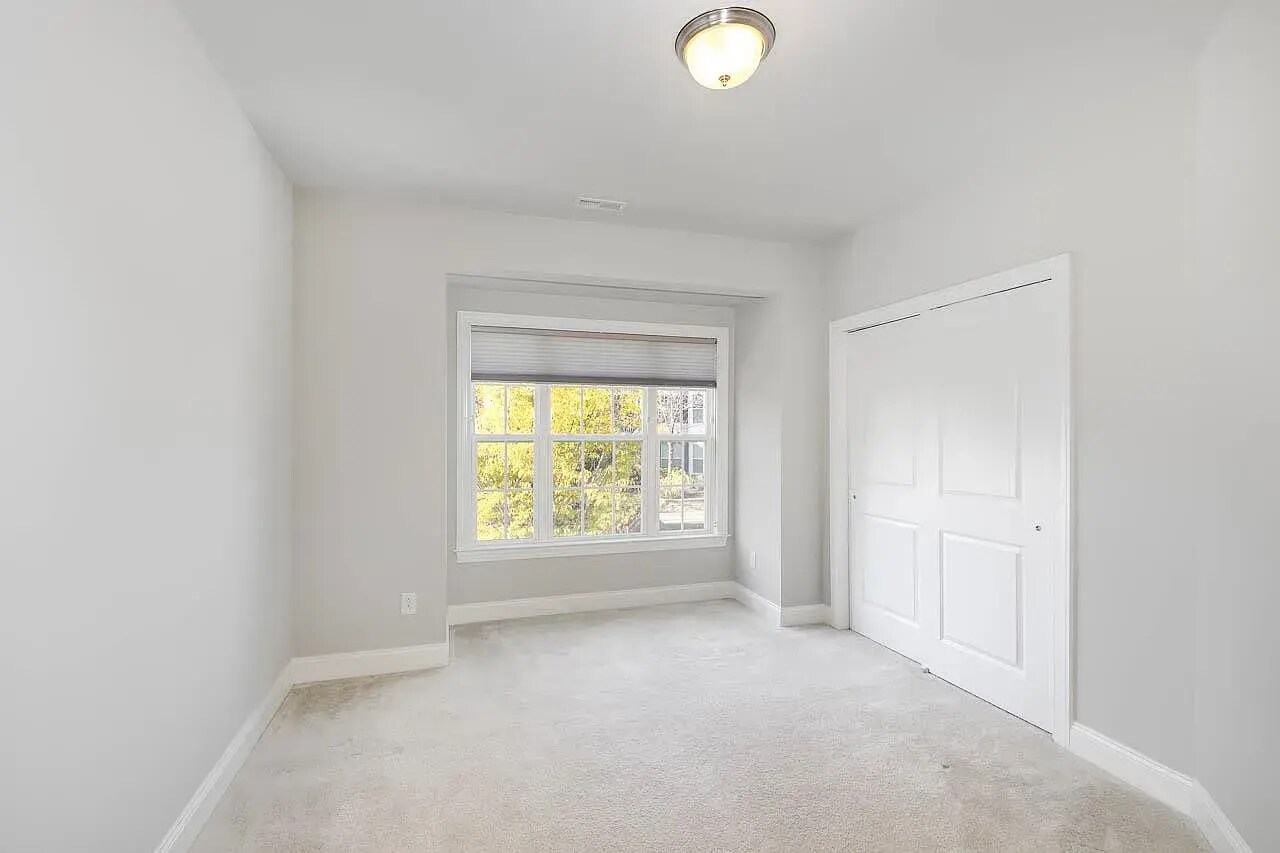 Bedroom 2 - 10420 Sablewood Dr