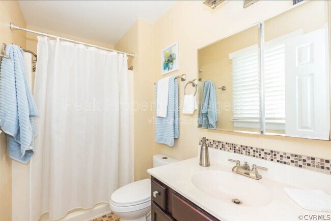 Building Photo - 12005 Sunrise Rd