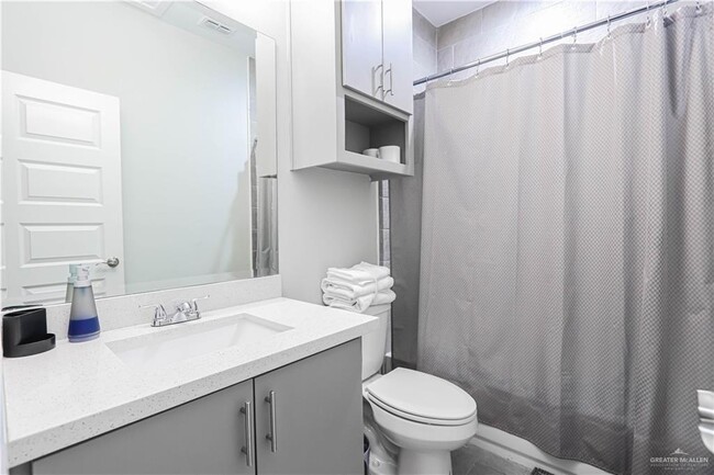 Building Photo - 23 N Maryland St