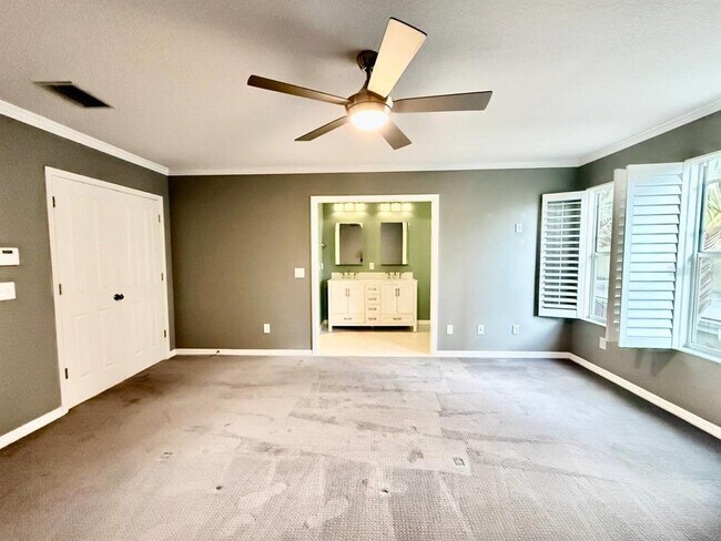 Building Photo - 2920 W El Prado Blvd