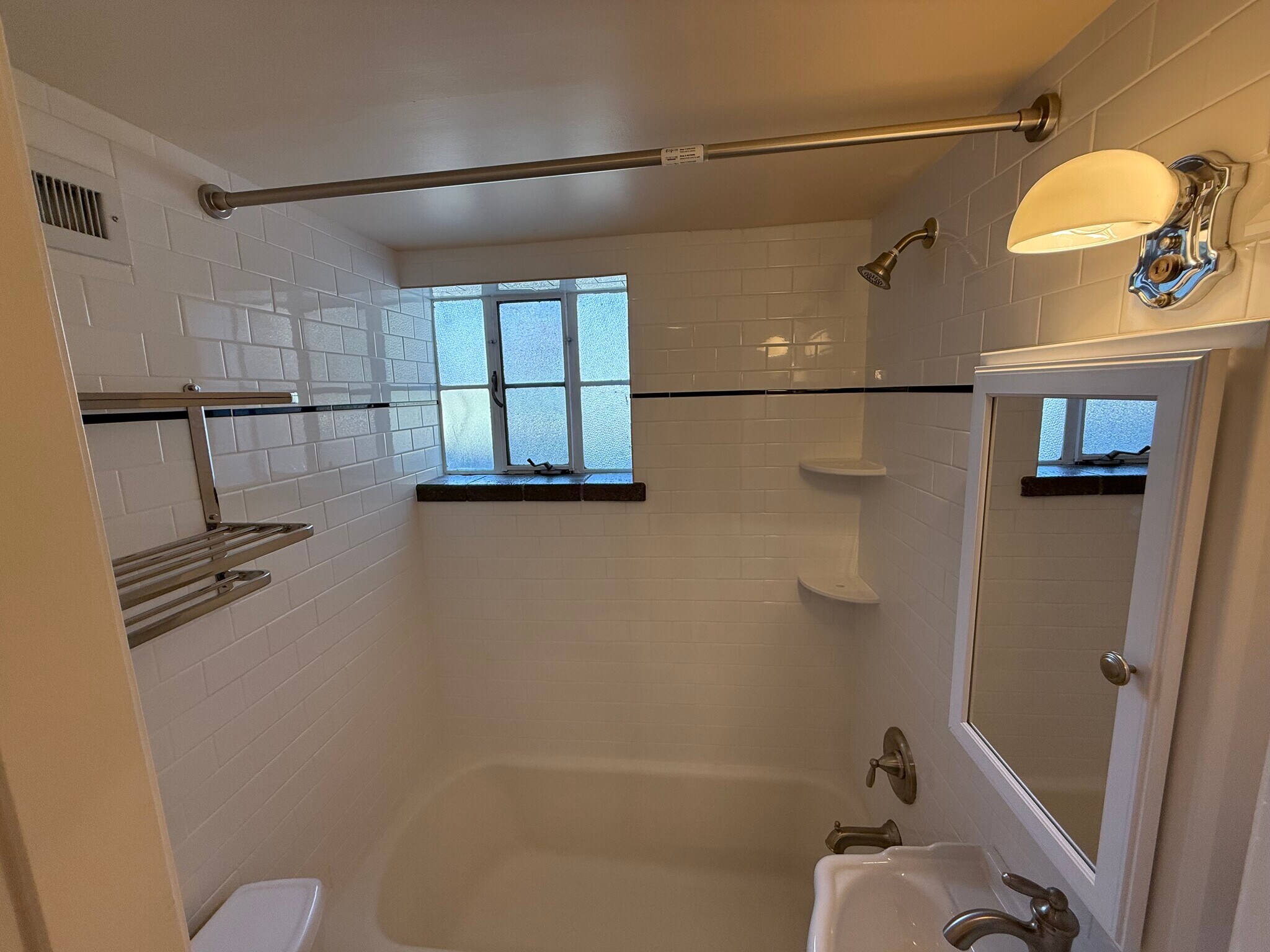 Building Photo - 452 S 800 E