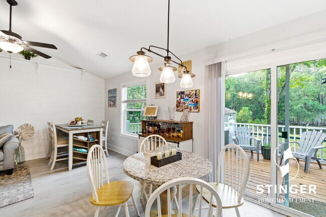 Building Photo - 40 Canopy Ln