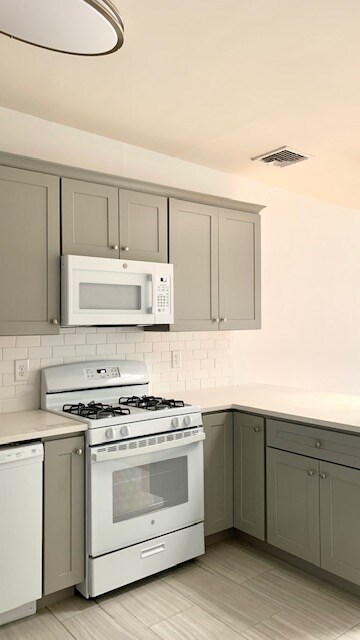 Building Photo - 200 Christopher Columbus Dr