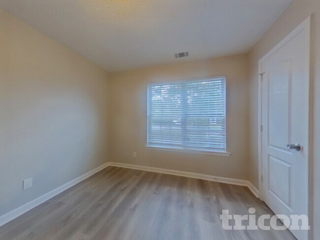 Building Photo - 10622 Cherry Cove