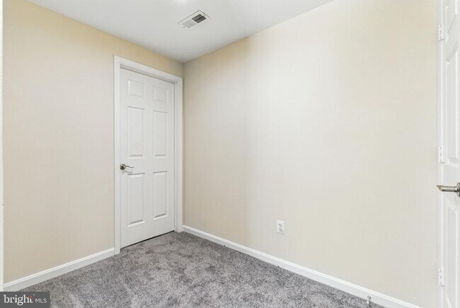 Building Photo - 505 Knollwood Ct
