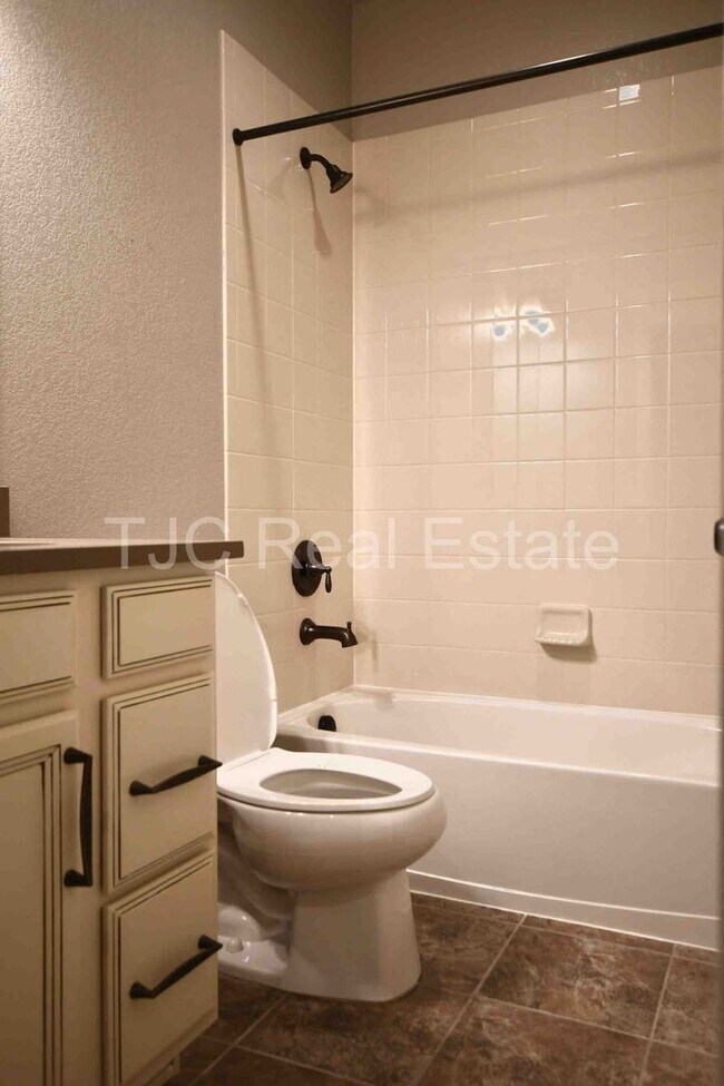 Building Photo - 5512 N Wabash St