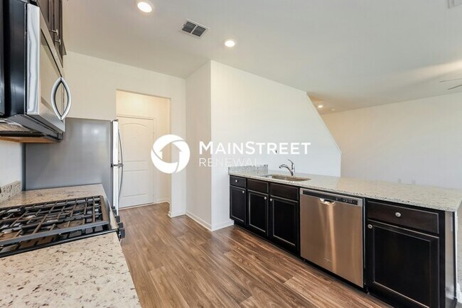 Building Photo - 3 Bedroom Pet-Friendly Home in New Braunfels, TX with Main Street Renewal