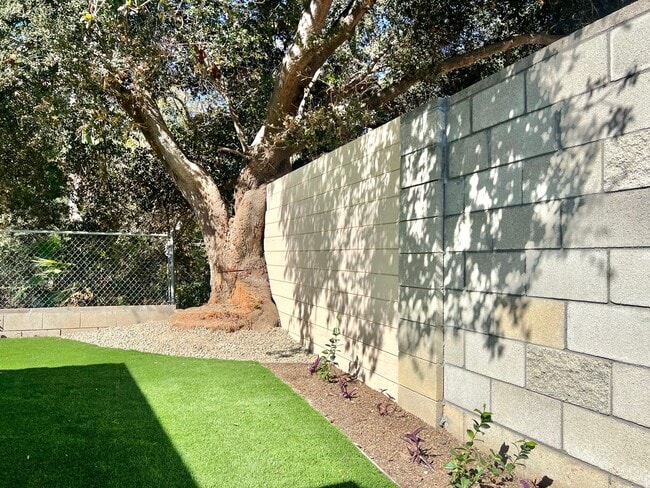 Building Photo - Remodeled 3-bedroom, 2 bath home in Agoura Hills