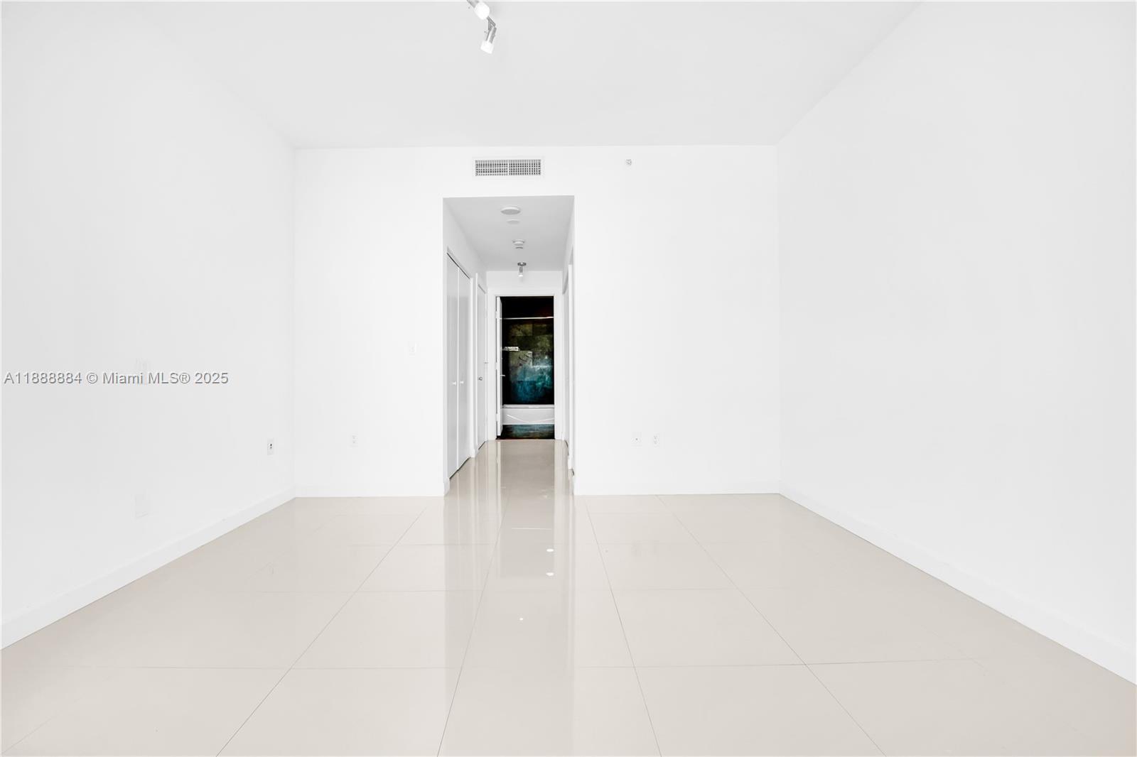 Building Photo - 900 Biscayne Blvd