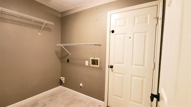 Building Photo - 8017 Clipper St