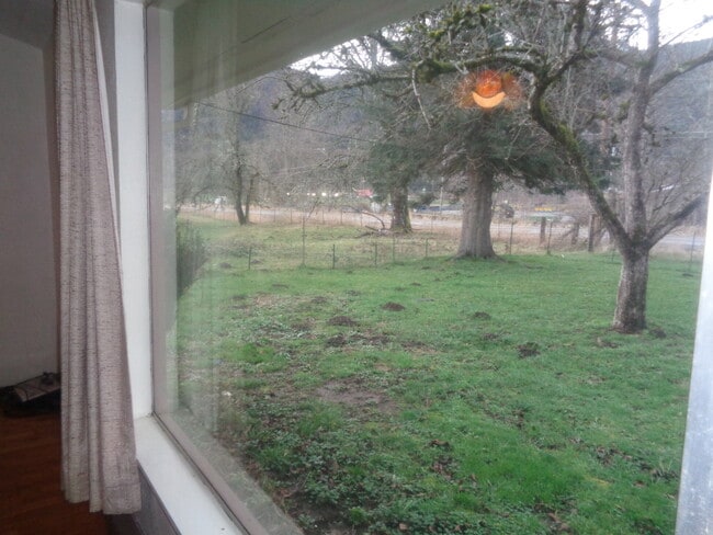 Building Photo - Breath of Fresh Air