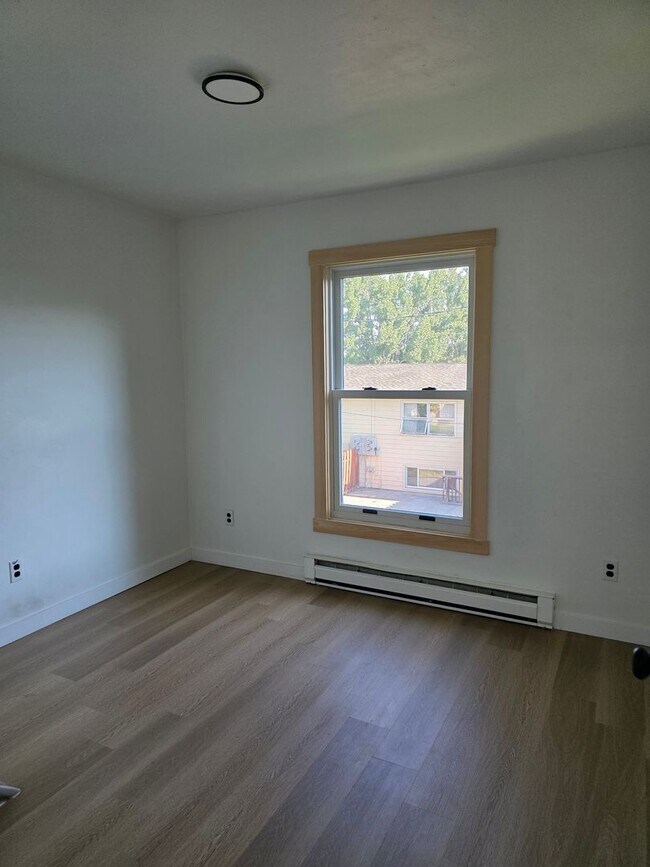 Building Photo - 3 Bed 2 Bath condo in Bozeman