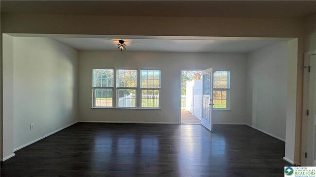 Building Photo - 1156 Westminster Dr