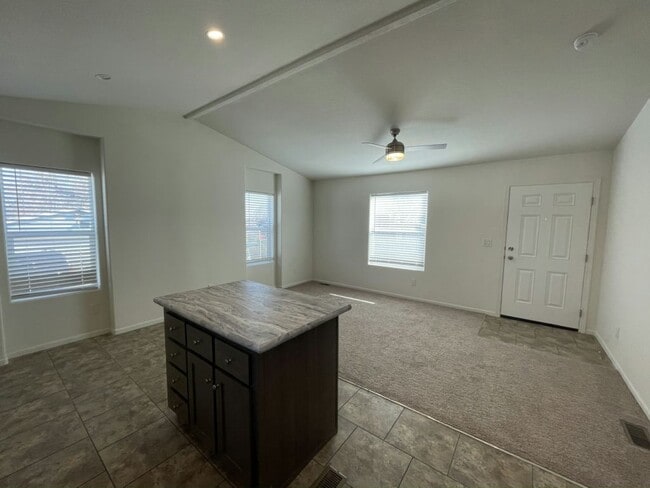 Building Photo - 3405 Sinton Rd