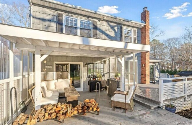 Building Photo - 23 N Westbury Rd