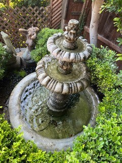 Building Photo - 845 Temple Hills Dr