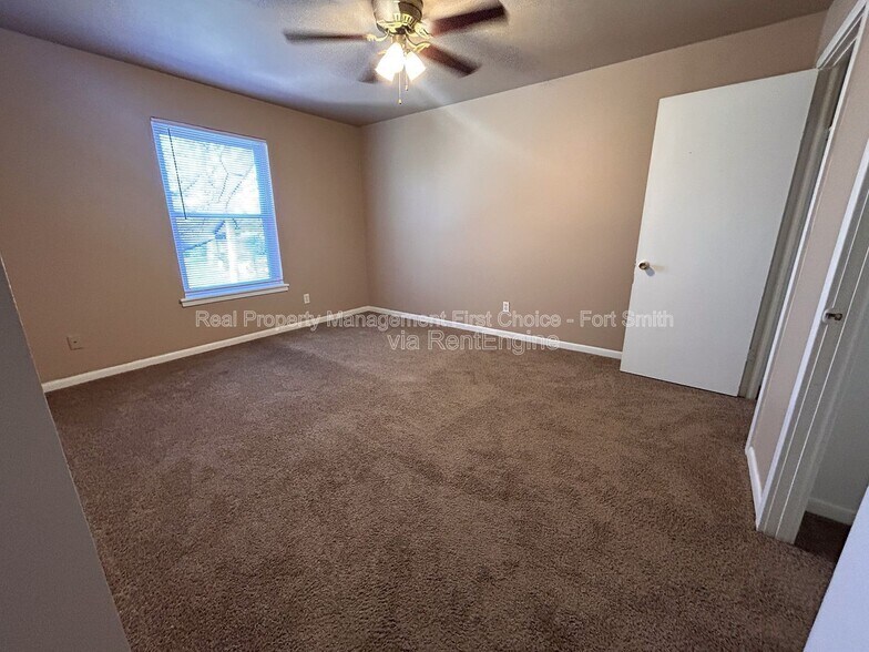 Building Photo - 2301 S V St