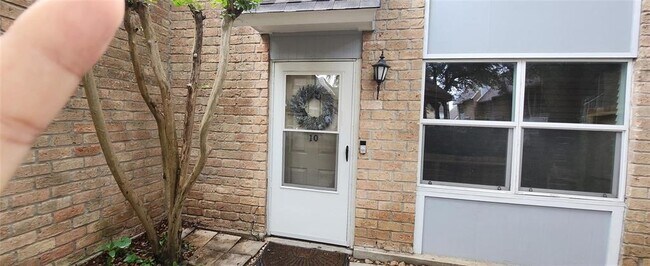Building Photo - 1433 Cedar Post Ln