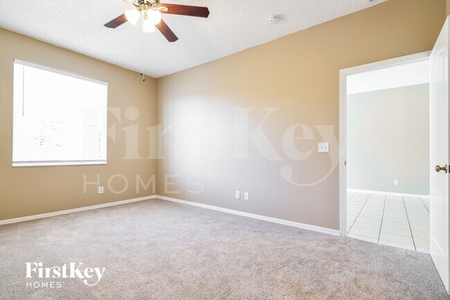 Building Photo - 10424 Beneva Dr