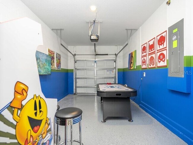 Building Photo - 8956 Takeaway Wy