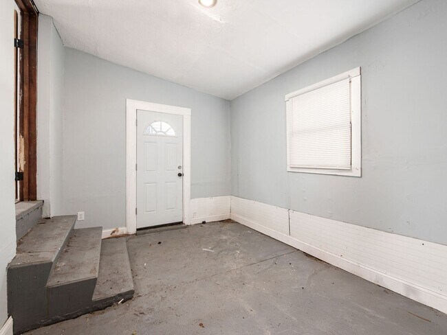 Building Photo - 396-398 South Powell Avenue