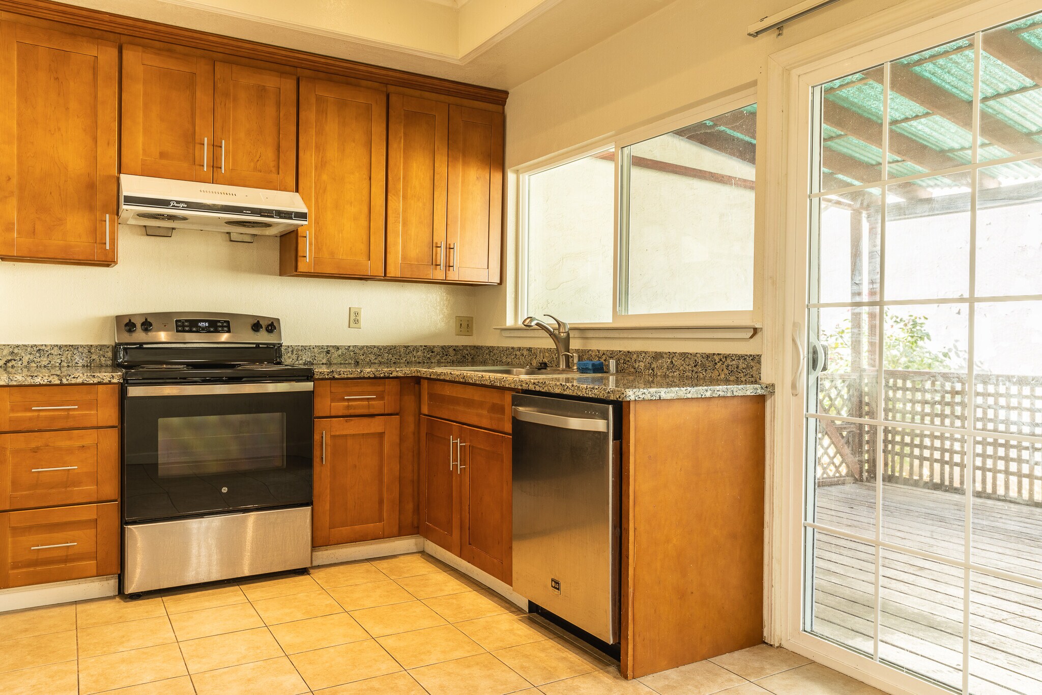 Building Photo - 7084 Via Ramada