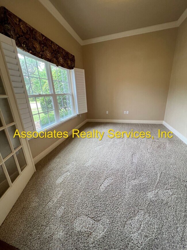 Building Photo - GORGEOUS Home in Garison Way!