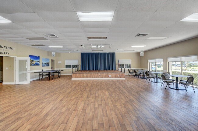 Building Photo - 1631 NW 18th Ave