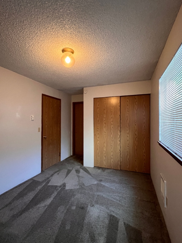 Building Photo - 10522 Lake City Way NE