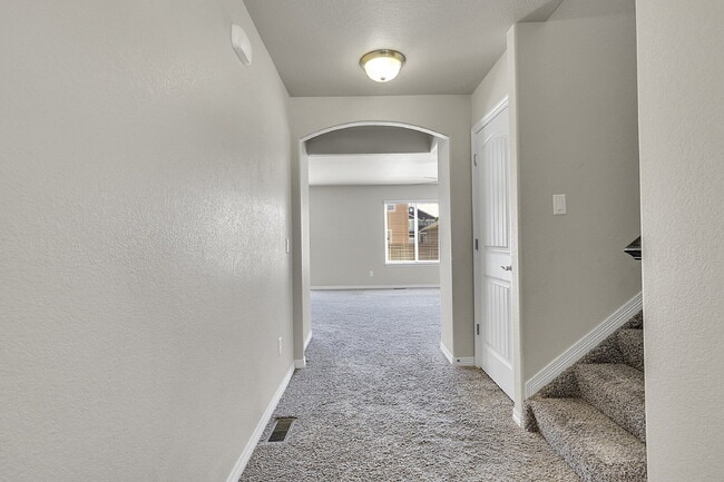 Building Photo - $2,295.00, 3-bedroom, 2.5-bathroom in Colo...