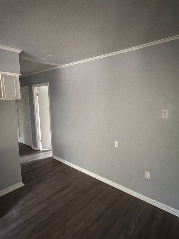 Building Photo - 415 Sylvan Trail