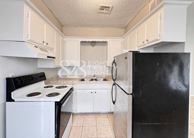 Building Photo - 612-616 S 7th - 614 S 7th St