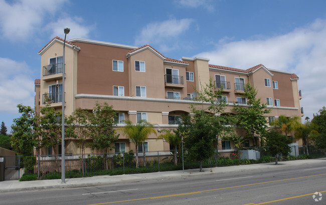 Building Photo - Vintage Crossing Apartments