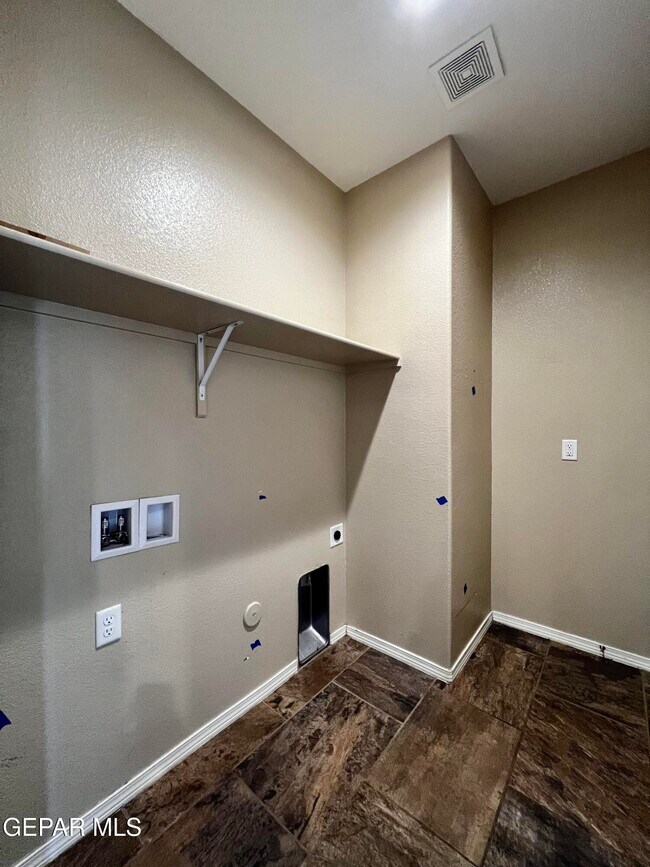 Building Photo - 14756 Boer Trail