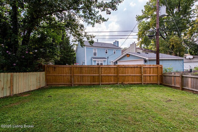 Building Photo - 2032 Lakeside Dr