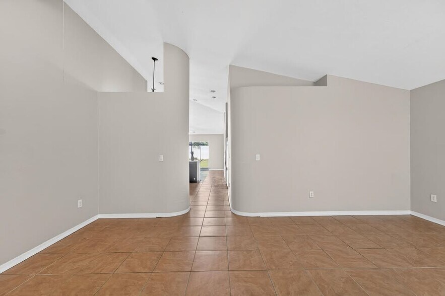 Building Photo - 508 Sonoma Dr