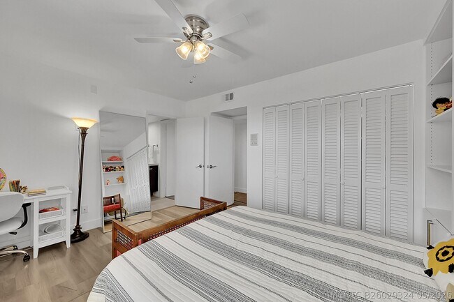 Building Photo - 2871 N Ocean Blvd