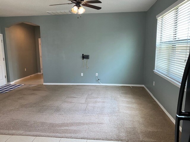 Building Photo - 610 Silverthorn Pl