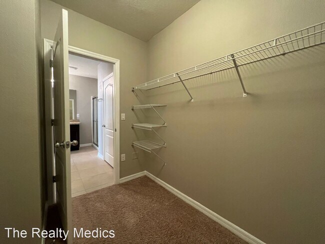 Building Photo - 4 br, 2 bath House - 1665 Laurel Oaks Dr