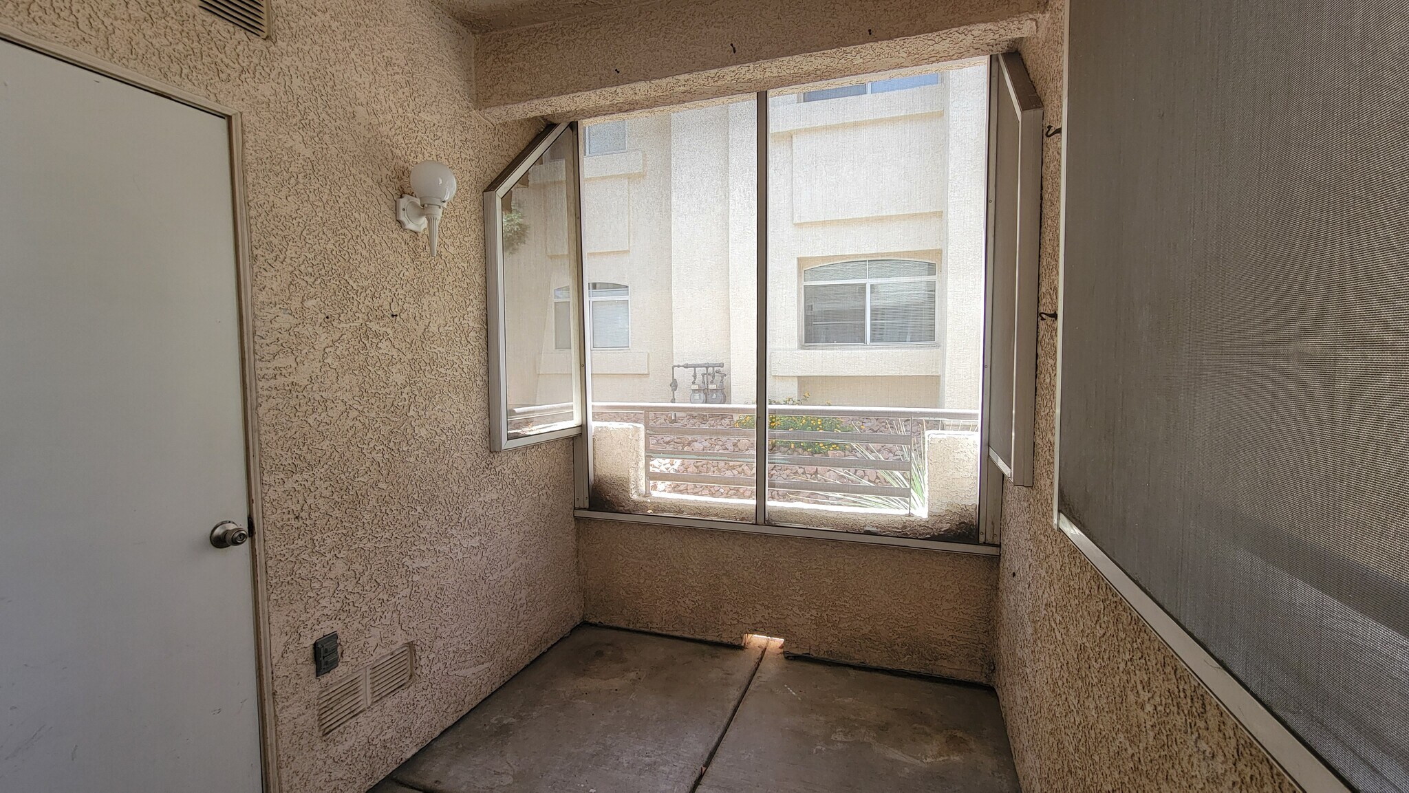 Building Photo - 3320 S Fort Apache Rd