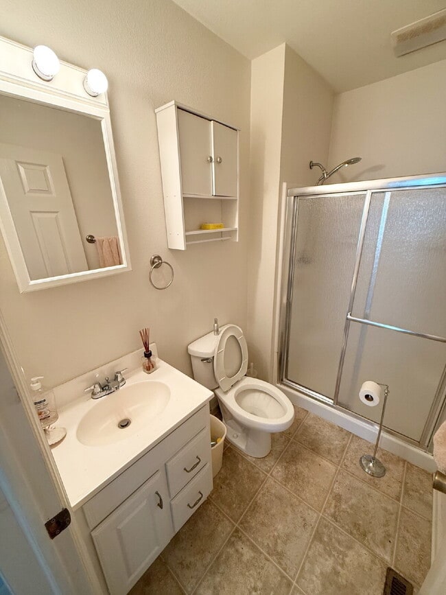 Building Photo - Spacious 3 Bed, 3 Bath Home in Ratcliff Cove Community – Available Soon!