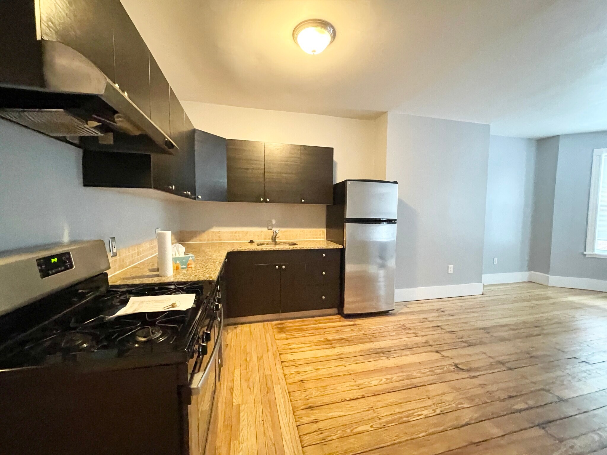 Building Photo - 76 Saint Stephen St