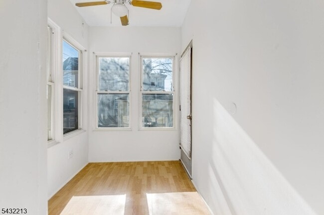 Building Photo - 39 Struyk Ave