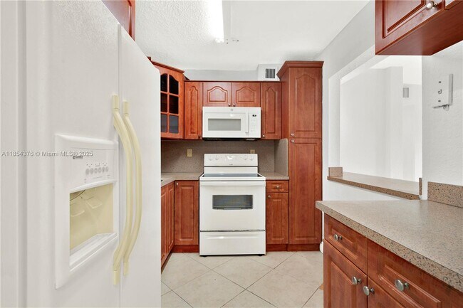 Building Photo - 1335 W 68th St