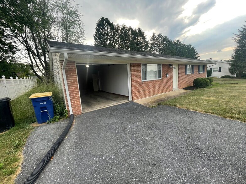Front of House - 16 Slate Hill Rd