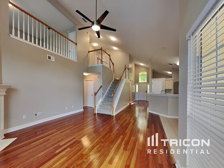 Building Photo - 413 N Bridgestone Ave