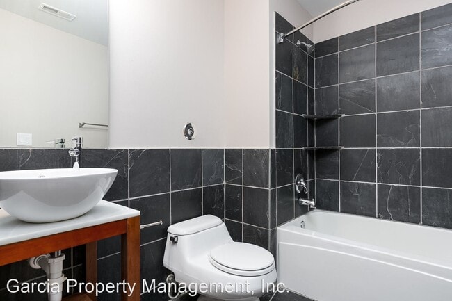 Building Photo - 4466 Olive St